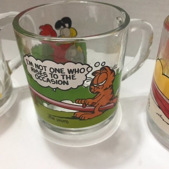 Set of Three Collectible McDonald's Peanuts Character Mugs - Picture 4 of 6